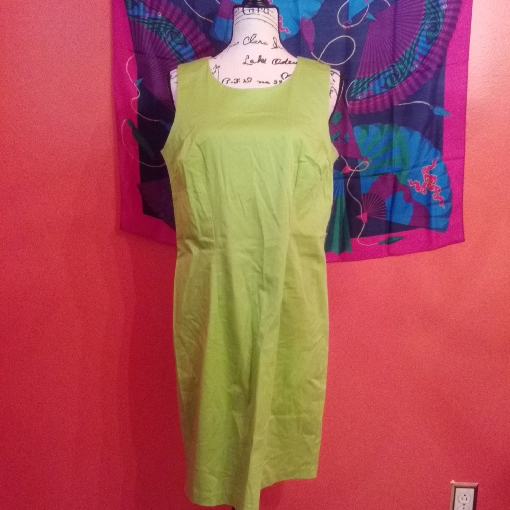 NWOT J W Treci dress